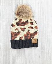 Load image into Gallery viewer, Pom Pom Beanie Hats
